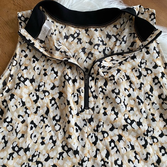 Loft Top - Picture 3 of 7